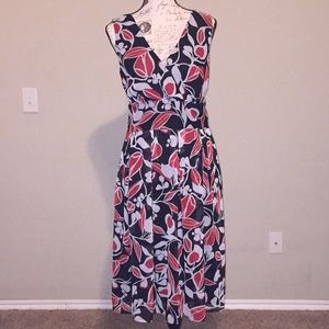 ⭐️2/$25 Studio Sz 12 Black/ Red/cream flower dress
